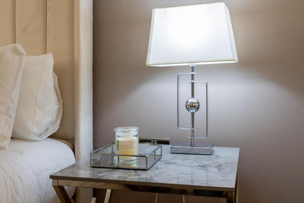 Luxury, Open Plan Apartment Bradford  Ngoại thất bức ảnh