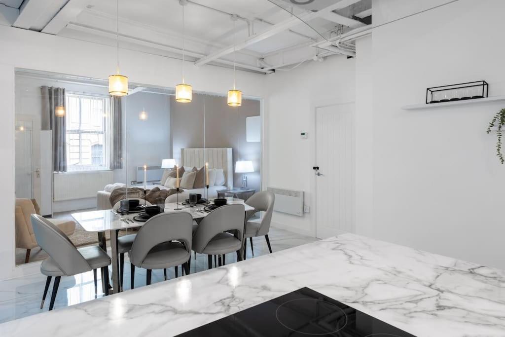 Luxury, Open Plan Apartment Bradford  Ngoại thất bức ảnh